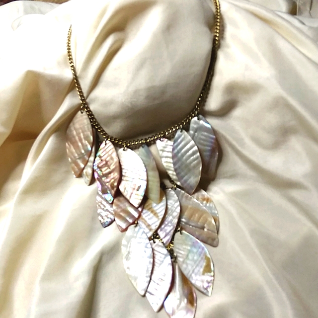Shell Leaf Necklace.